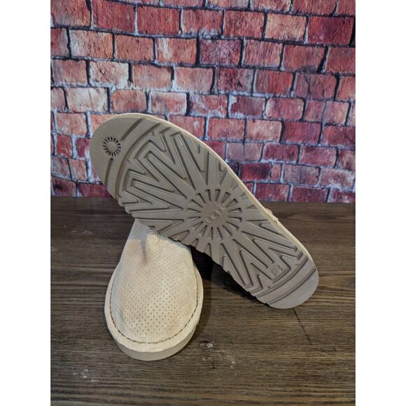 Ugg Classic Tawny Unlined Mini Perforated Boots Size 8 - Picture 7 of 12